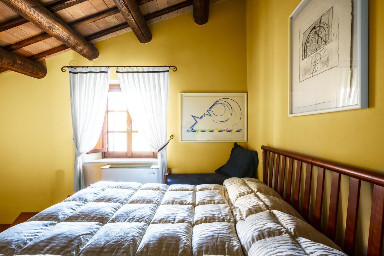 Petriano Locanda Da Ciacci מראה חיצוני תמונה